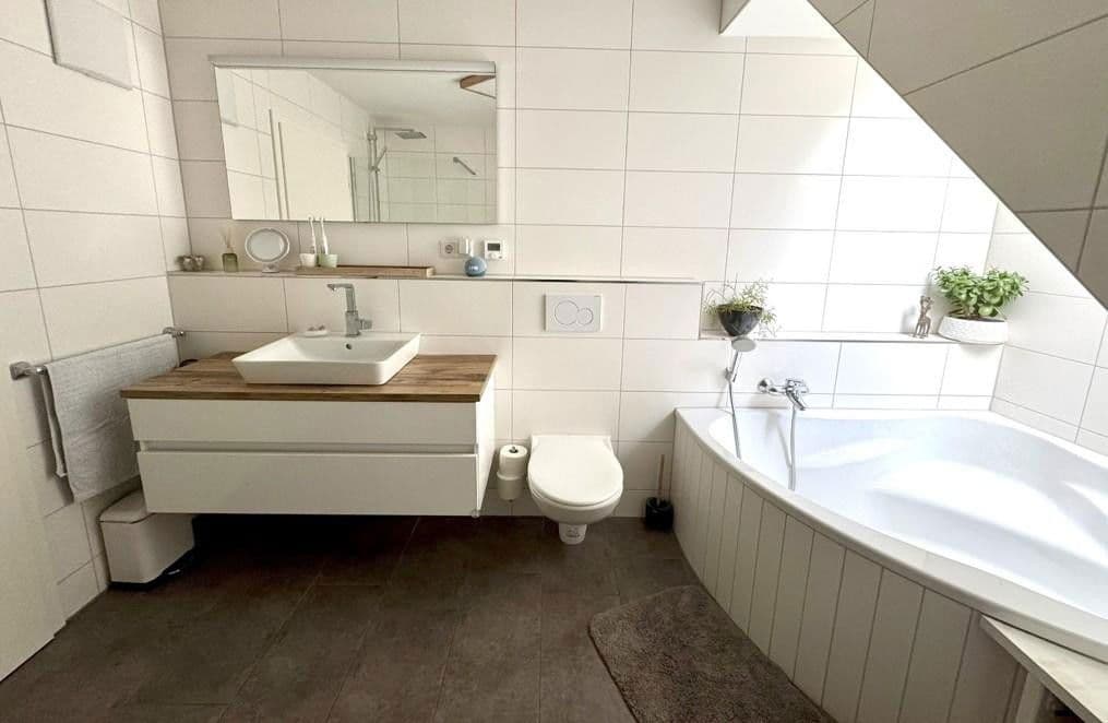 Prodej bytu 4+kk 108 m², Asperg, Bádensko-Württembersko Prodej bytu 4+kk 108 m², Asperg, Bádensko-Württembersko