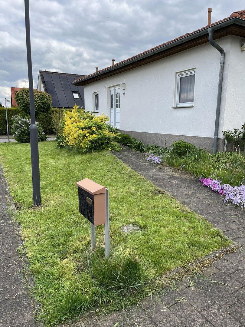 Prodej domu 96 m², pozemek 560 m², Naundorfer Str.25, Braunsbedra, Sasko-Anhaltsko Prodej domu 96 m², pozemek 560 m², Naundorfer Str.25, Braunsbedra, Sasko-Anhaltsko