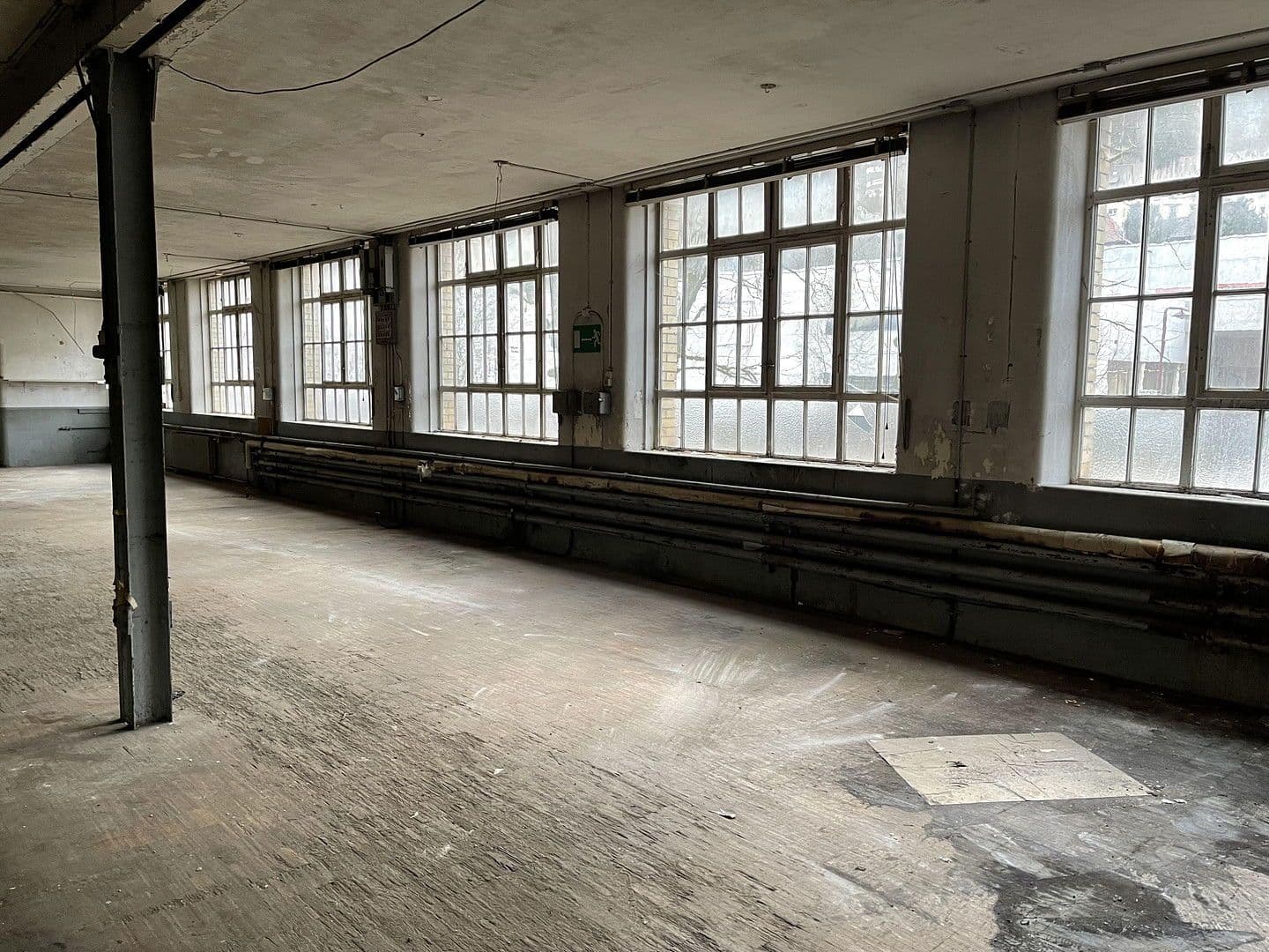 Prodej nebytového prostoru 2.763 m², Schiltachstraße 61 + 59, Schramberg, Bádensko-Württembersko Prodej nebytového prostoru 2.763 m², Schiltachstraße 61 + 59, Schramberg, Bádensko-Württembersko