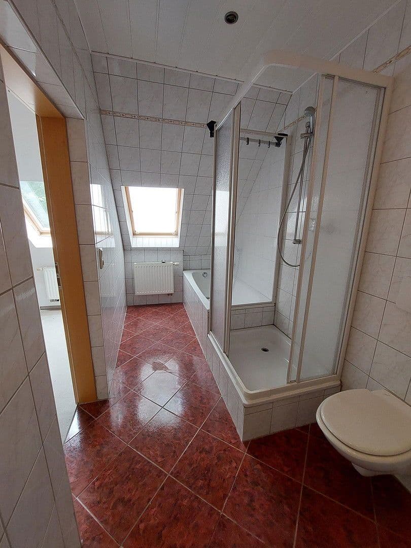 Prodej domu 155 m², pozemek 200 m², Stollberg/Erzgebirge, Sasko Prodej domu 155 m², pozemek 200 m², Stollberg/Erzgebirge, Sasko