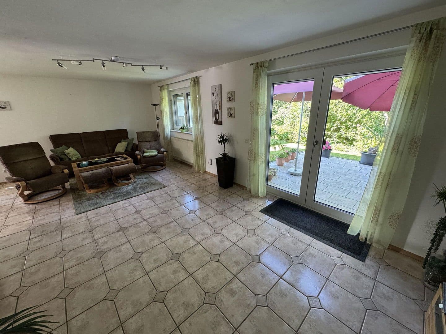 Prodej domu 198 m², pozemek 200 m², Oberstimm, Bavorsko Prodej domu 198 m², pozemek 200 m², Oberstimm, Bavorsko