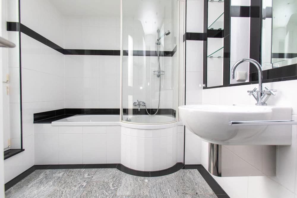 Prodej domu 698 m², pozemek 856 m², Düsseldorf, Severní Porýní-Vestfálsko Prodej domu 698 m², pozemek 856 m², Düsseldorf, Severní Porýní-Vestfálsko