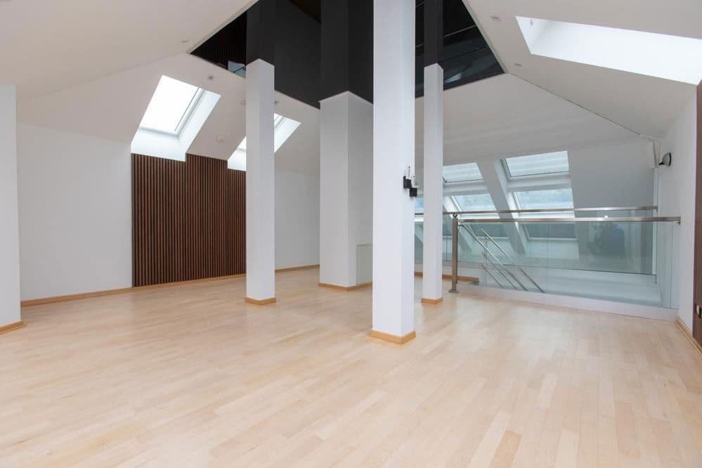 Prodej domu 698 m², pozemek 856 m², Düsseldorf, Severní Porýní-Vestfálsko Prodej domu 698 m², pozemek 856 m², Düsseldorf, Severní Porýní-Vestfálsko