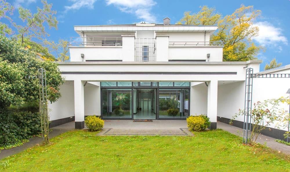 Prodej domu 698 m², pozemek 856 m², Düsseldorf, Severní Porýní-Vestfálsko Prodej domu 698 m², pozemek 856 m², Düsseldorf, Severní Porýní-Vestfálsko