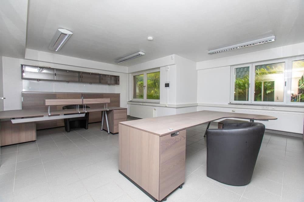 Prodej domu 698 m², pozemek 856 m², Düsseldorf, Severní Porýní-Vestfálsko Prodej domu 698 m², pozemek 856 m², Düsseldorf, Severní Porýní-Vestfálsko