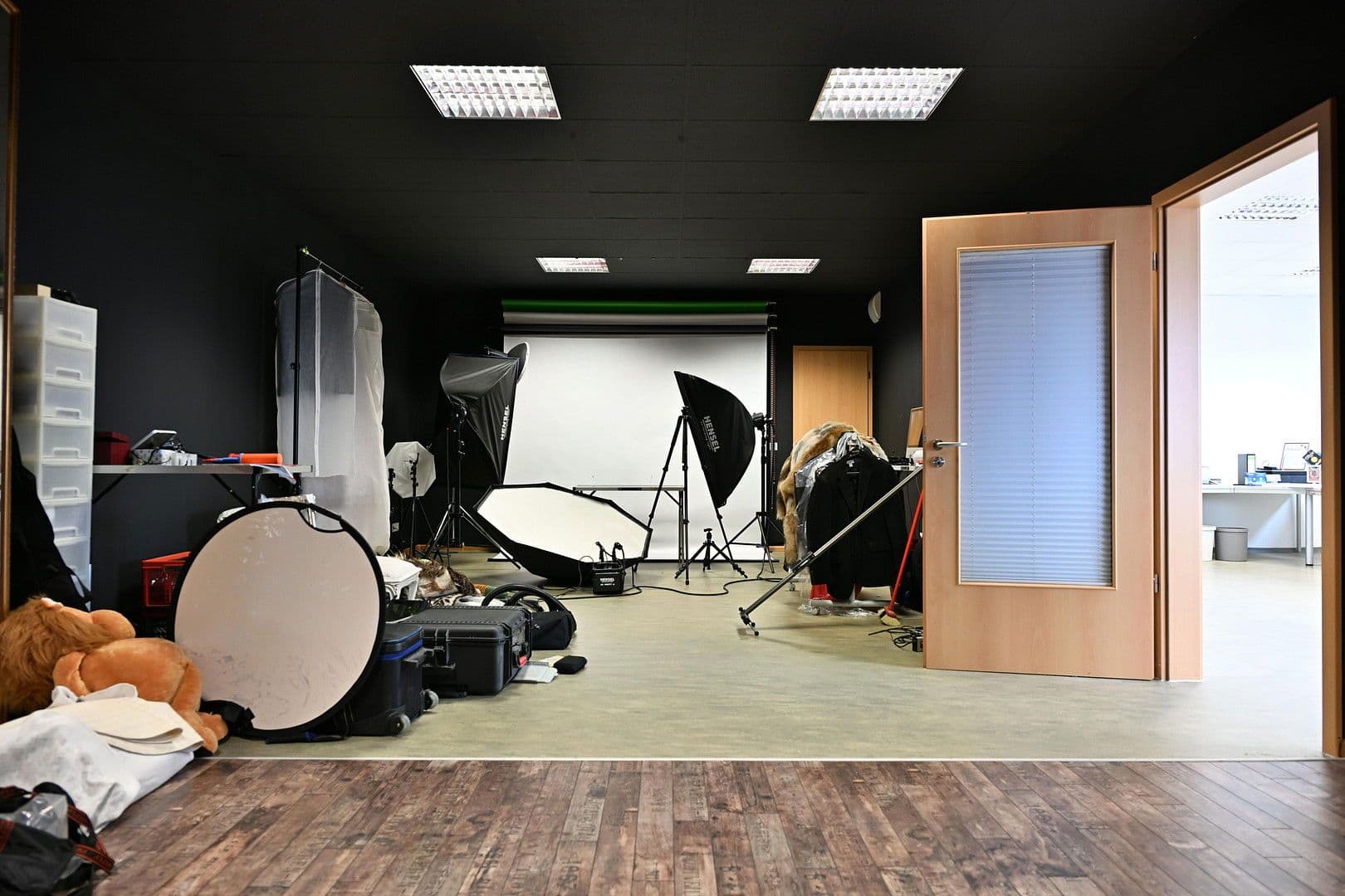 Prodej nebytového prostoru 5.000 m², Bad Säckingen, Bádensko-Württembersko Prodej nebytového prostoru 5.000 m², Bad Säckingen, Bádensko-Württembersko