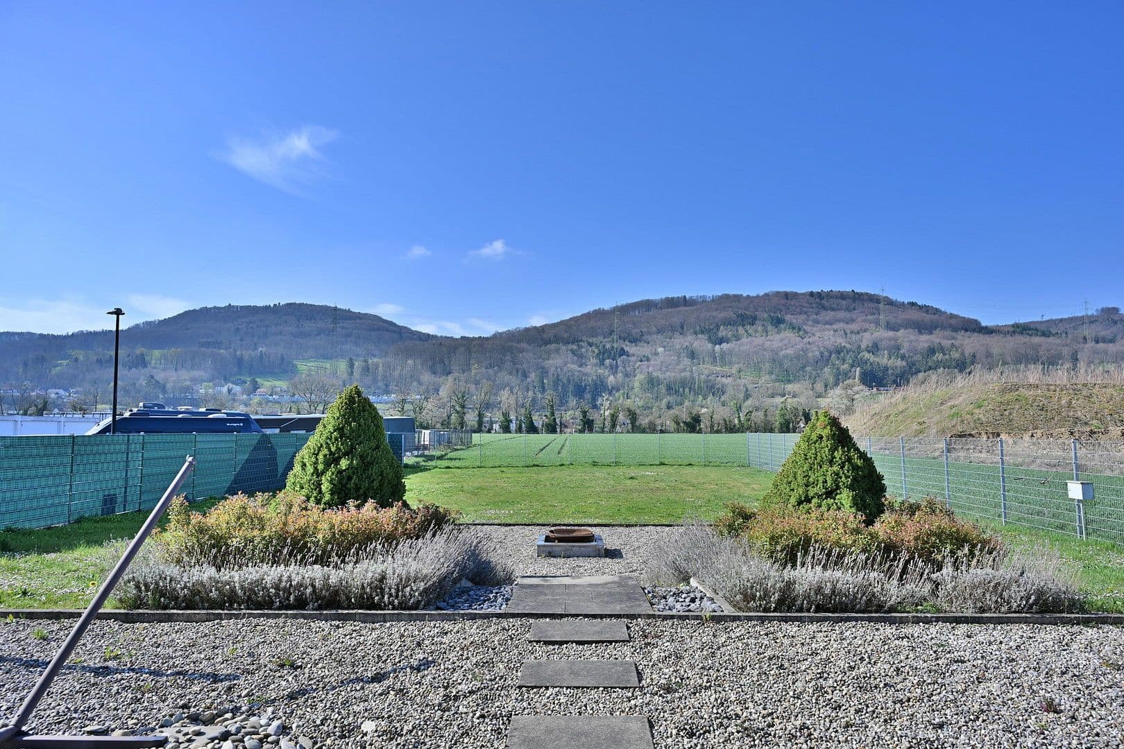 Prodej nebytového prostoru 5.000 m², Bad Säckingen, Bádensko-Württembersko Prodej nebytového prostoru 5.000 m², Bad Säckingen, Bádensko-Württembersko