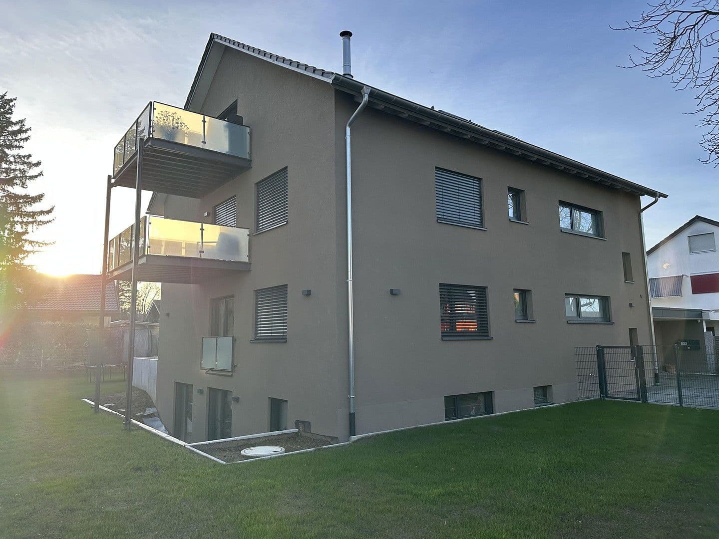 Pronájem bytu 3+1 95 m², Kapellenstr. 20, Bad Krozingen, Bádensko-Württembersko Pronájem bytu 3+1 95 m², Kapellenstr. 20, Bad Krozingen, Bádensko-Württembersko