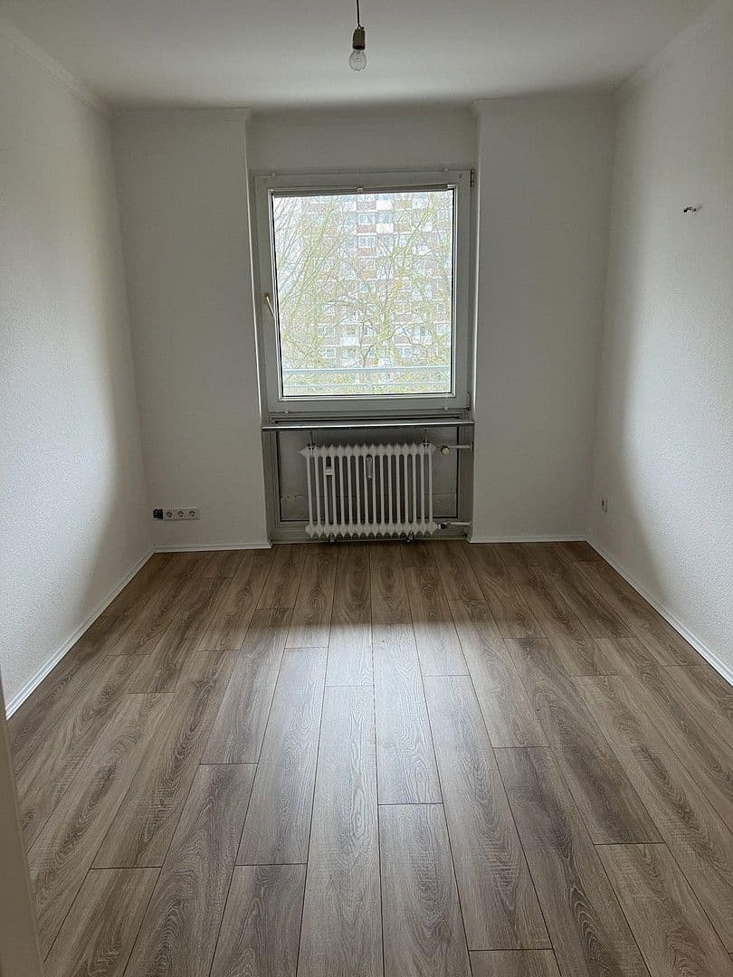 Pronájem bytu 3+1 73 m², Zelterstraße 3, Hilden, Severní Porýní-Vestfálsko Pronájem bytu 3+1 73 m², Zelterstraße 3, Hilden, Severní Porýní-Vestfálsko