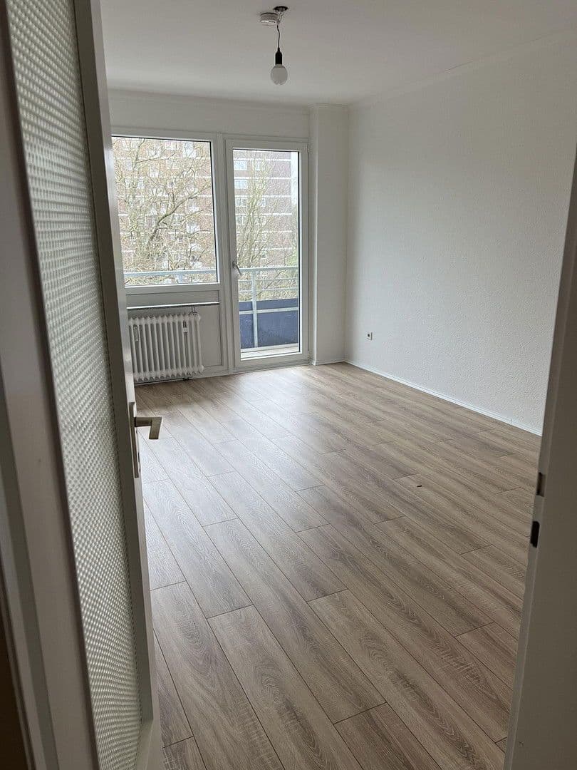 Pronájem bytu 3+1 73 m², Zelterstraße 3, Hilden, Severní Porýní-Vestfálsko Pronájem bytu 3+1 73 m², Zelterstraße 3, Hilden, Severní Porýní-Vestfálsko