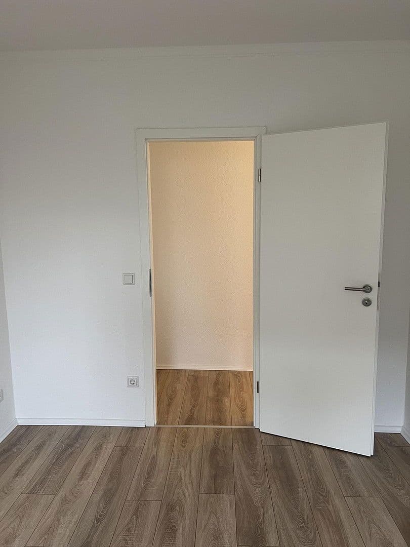 Pronájem bytu 3+1 73 m², Zelterstraße 3, Hilden, Severní Porýní-Vestfálsko Pronájem bytu 3+1 73 m², Zelterstraße 3, Hilden, Severní Porýní-Vestfálsko