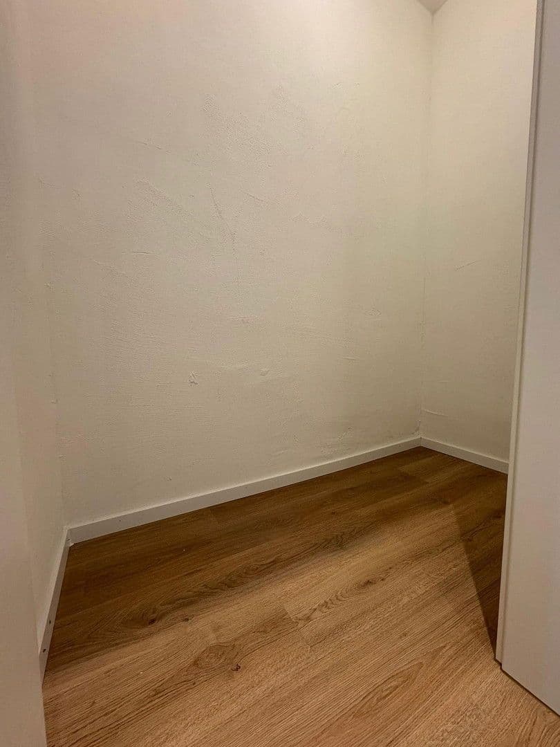 Pronájem bytu 2+1 68 m², Obere Hauptstrasse, Lustadt, Porýní-Falc Pronájem bytu 2+1 68 m², Obere Hauptstrasse, Lustadt, Porýní-Falc