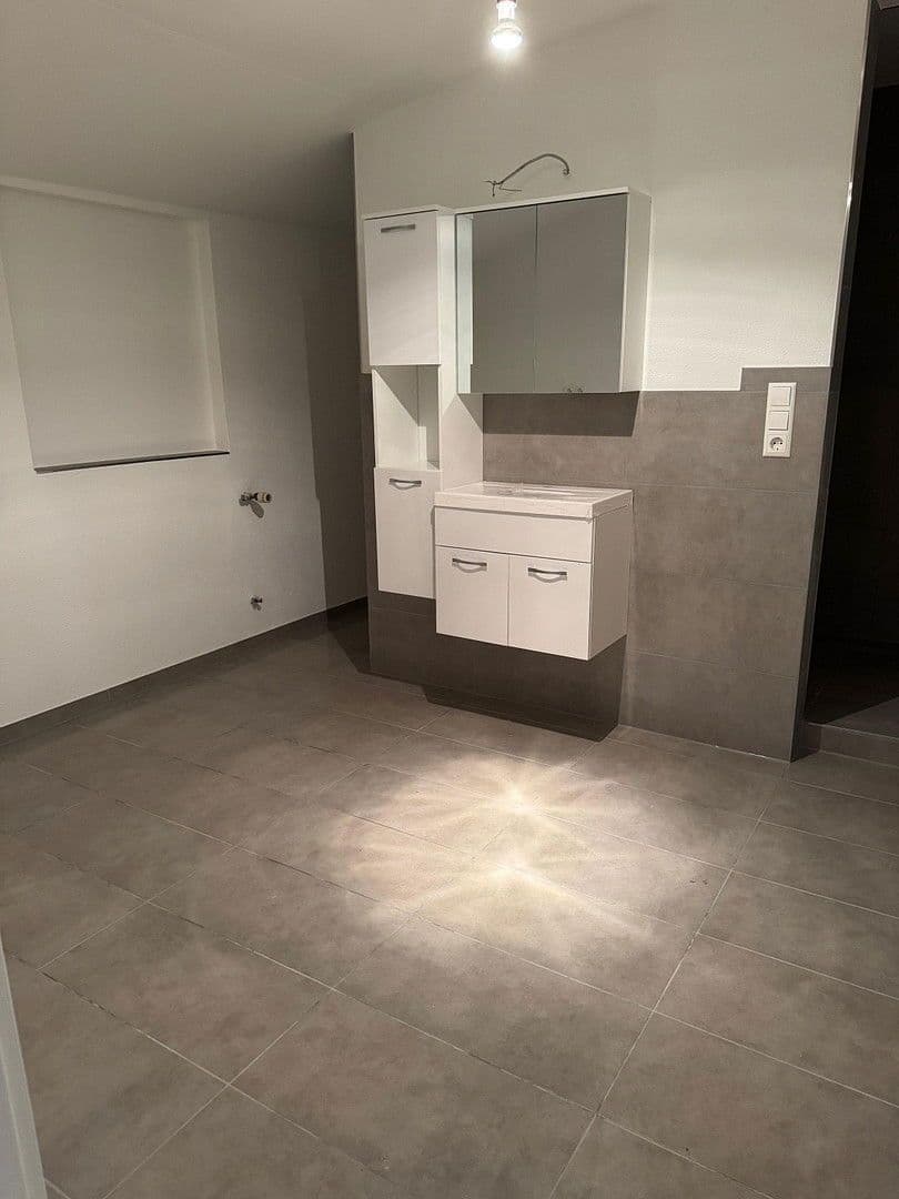 Pronájem bytu 2+1 68 m², Obere Hauptstrasse, Lustadt, Porýní-Falc Pronájem bytu 2+1 68 m², Obere Hauptstrasse, Lustadt, Porýní-Falc