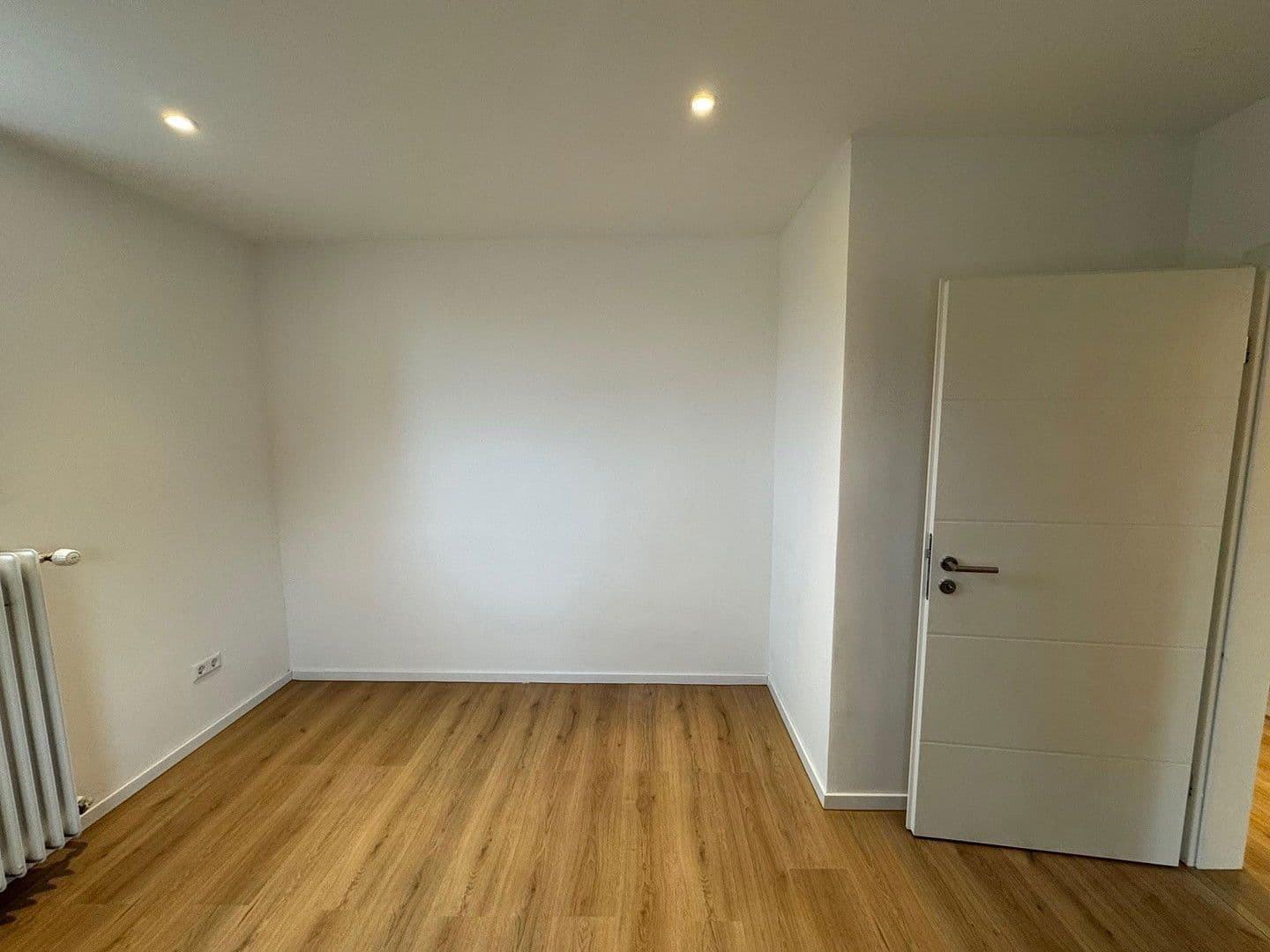 Pronájem bytu 2+1 68 m², Obere Hauptstrasse, Lustadt, Porýní-Falc Pronájem bytu 2+1 68 m², Obere Hauptstrasse, Lustadt, Porýní-Falc