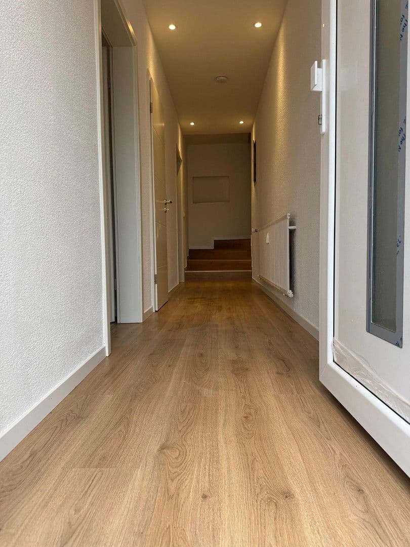Pronájem bytu 2+1 68 m², Obere Hauptstrasse, Lustadt, Porýní-Falc Pronájem bytu 2+1 68 m², Obere Hauptstrasse, Lustadt, Porýní-Falc