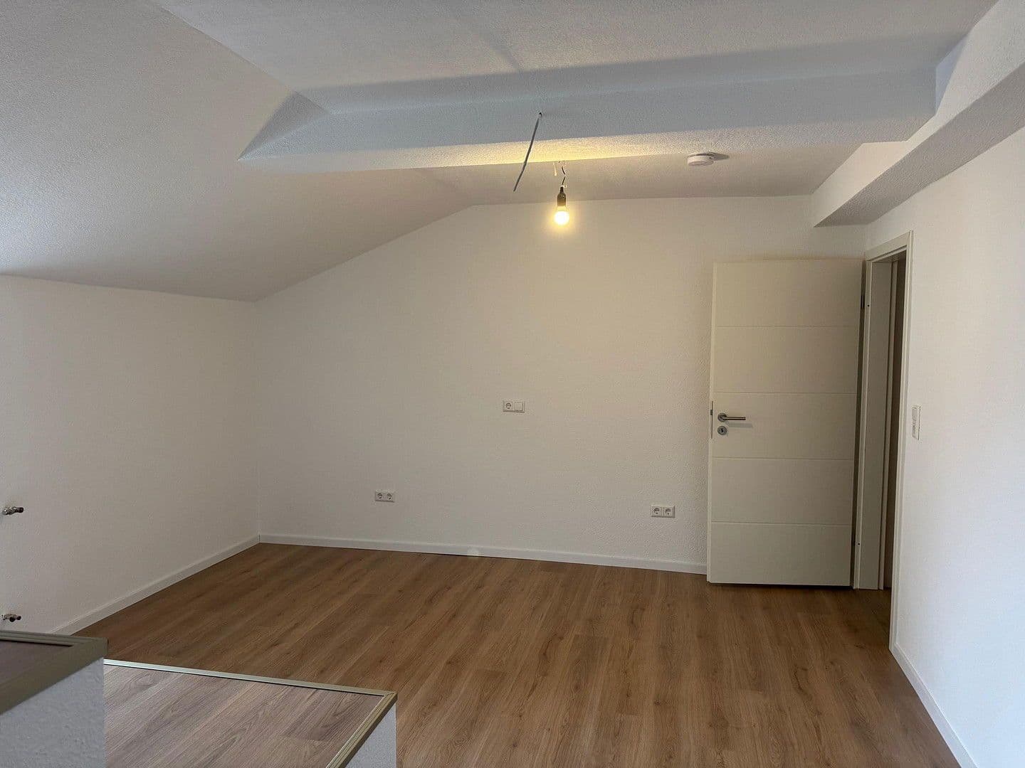 Pronájem bytu 2+1 68 m², Obere Hauptstrasse, Lustadt, Porýní-Falc Pronájem bytu 2+1 68 m², Obere Hauptstrasse, Lustadt, Porýní-Falc