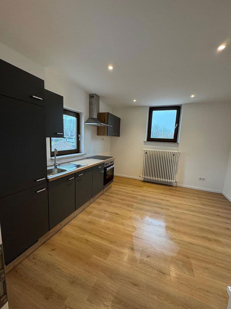 Pronájem bytu 2+1 68 m², Obere Hauptstrasse, Lustadt, Porýní-Falc Pronájem bytu 2+1 68 m², Obere Hauptstrasse, Lustadt, Porýní-Falc