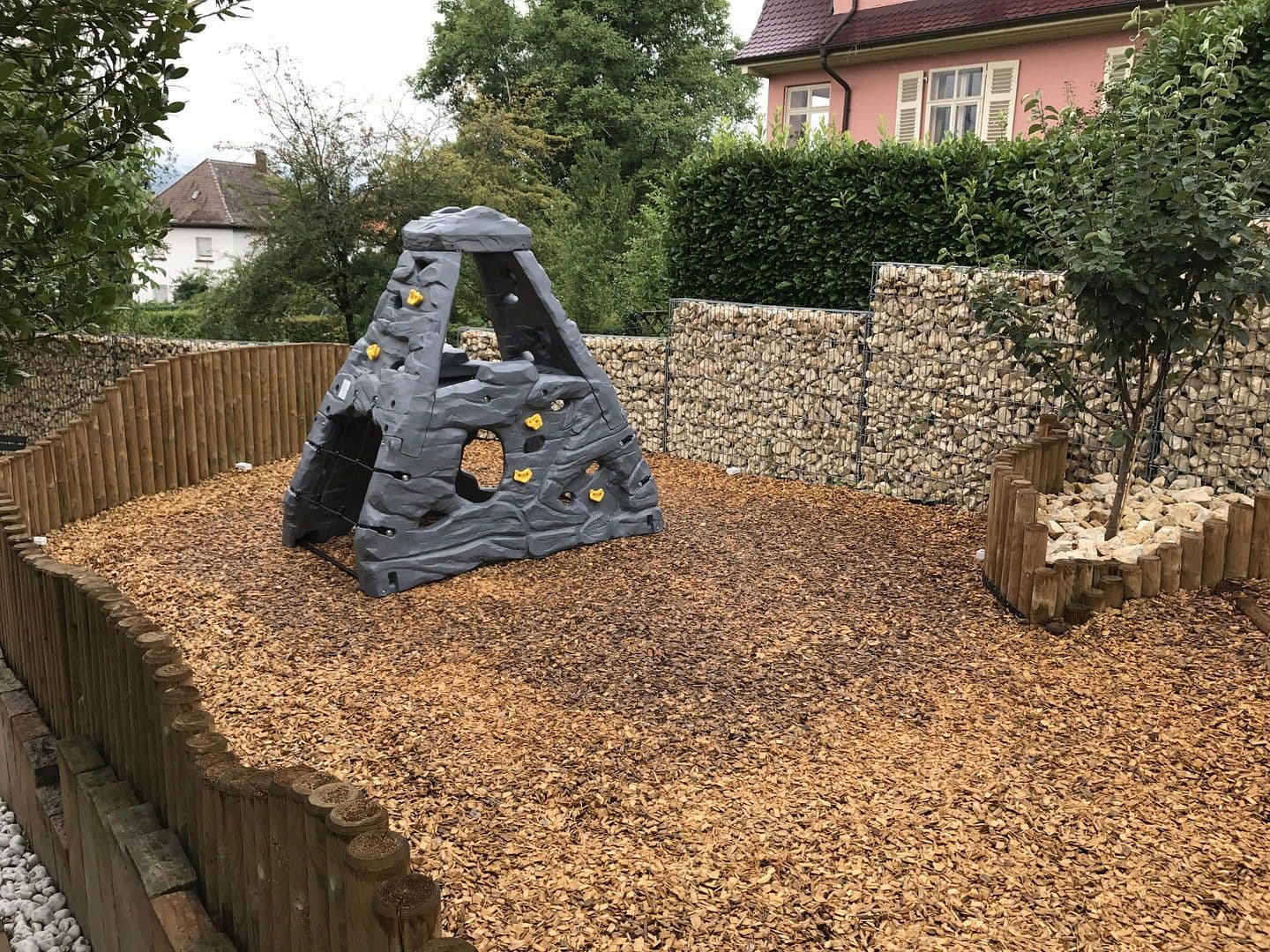 Prodej domu 240 m², pozemek 1.061 m², Wilferdingerstr. 5, Pforzheim, Bádensko-Württembersko Prodej domu 240 m², pozemek 1.061 m², Wilferdingerstr. 5, Pforzheim, Bádensko-Württembersko