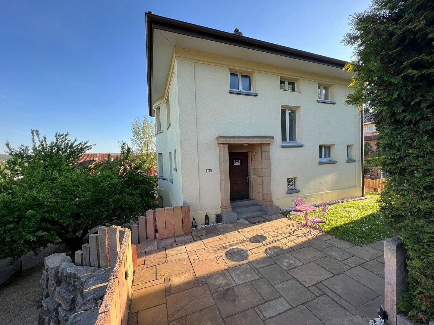 Prodej domu 240 m², pozemek 1.061 m², Wilferdingerstr. 5, Pforzheim, Bádensko-Württembersko Prodej domu 240 m², pozemek 1.061 m², Wilferdingerstr. 5, Pforzheim, Bádensko-Württembersko