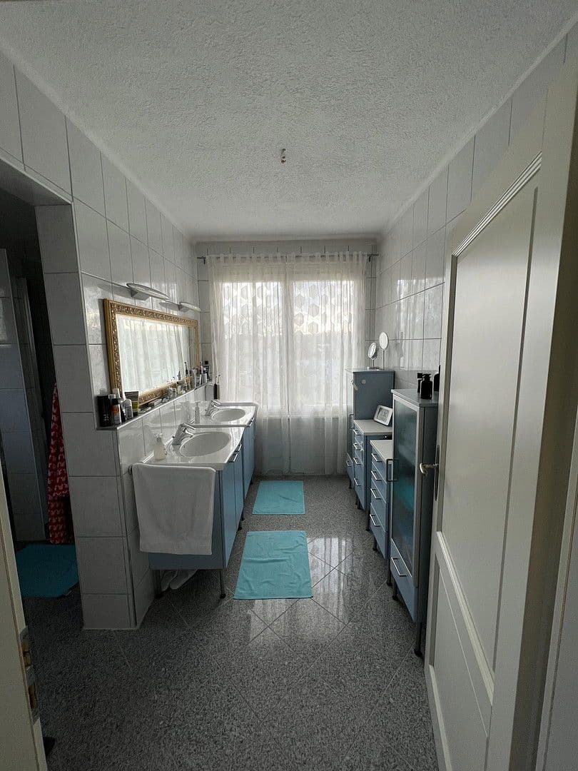 Prodej domu 240 m², pozemek 1.061 m², Wilferdingerstr. 5, Pforzheim, Bádensko-Württembersko Prodej domu 240 m², pozemek 1.061 m², Wilferdingerstr. 5, Pforzheim, Bádensko-Württembersko