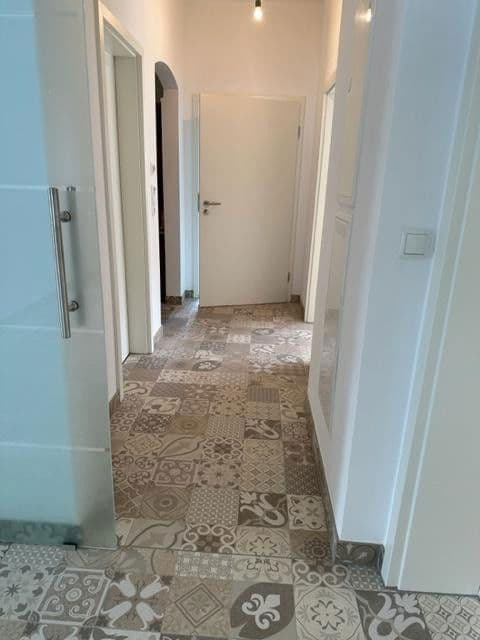 Pronájem bytu 3+1 90 m², Neuwied, Porýní-Falc Pronájem bytu 3+1 90 m², Neuwied, Porýní-Falc