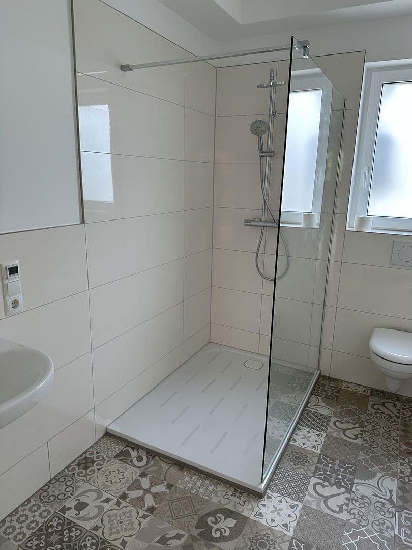 Pronájem bytu 3+1 90 m², Neuwied, Porýní-Falc Pronájem bytu 3+1 90 m², Neuwied, Porýní-Falc