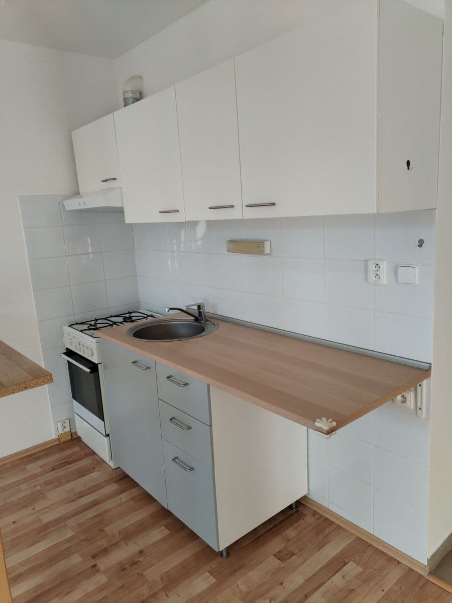 Pronájem bytu 1+1 35 m², Hornická, Jirkov, Ústecký kraj Pronájem bytu 1+1 35 m², Hornická, Jirkov, Ústecký kraj