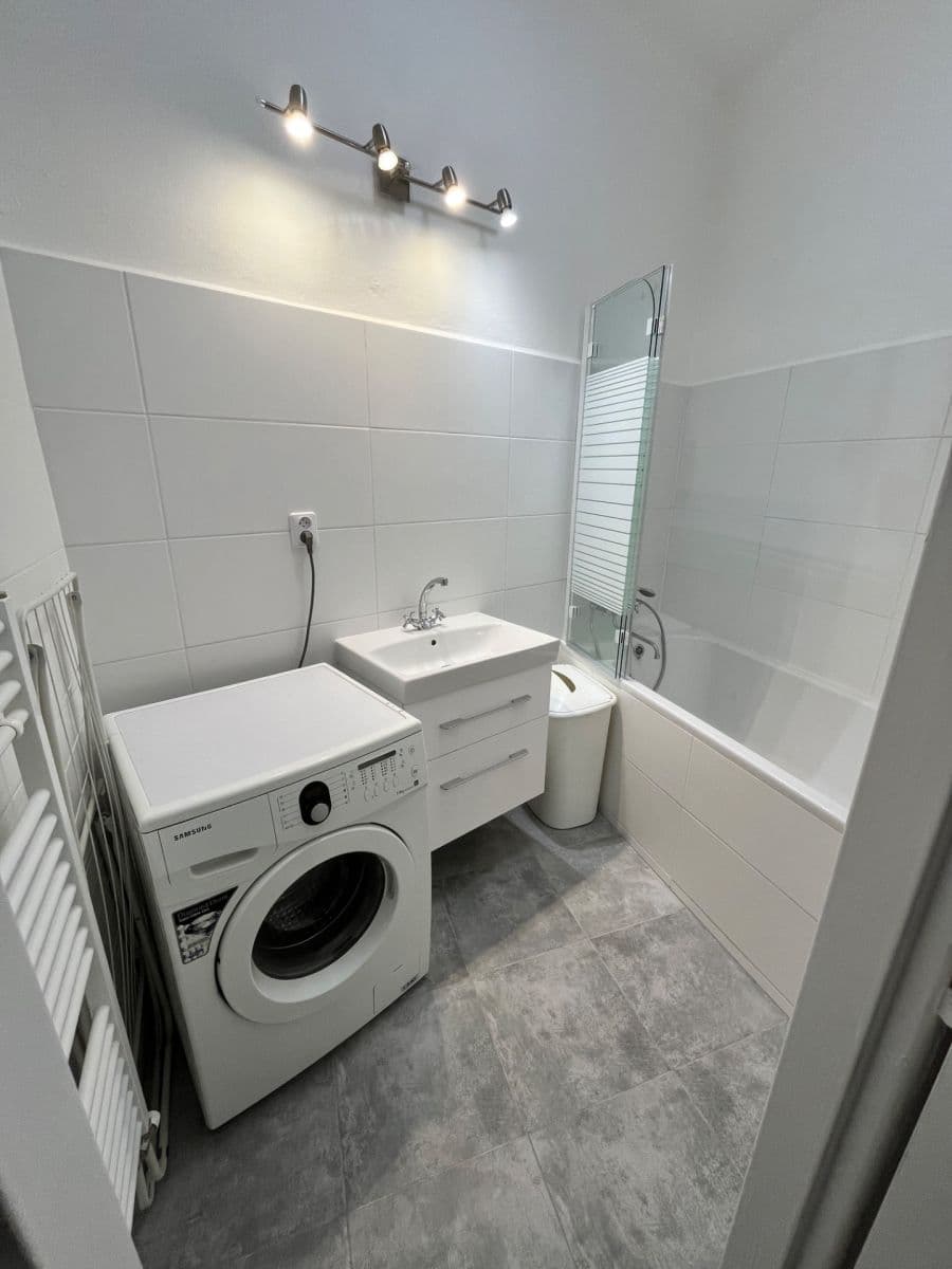 Pronájem bytu 2+1 65 m², Hálkova, Brno, Jihomoravský kraj Pronájem bytu 2+1 65 m², Hálkova, Brno, Jihomoravský kraj