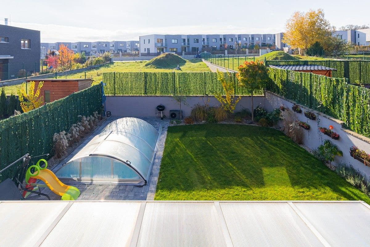 Prodej domu 162 m², pozemek 381 m², Zvoncová, Roztoky, Středočeský kraj Prodej domu 162 m², pozemek 381 m², Zvoncová, Roztoky, Středočeský kraj