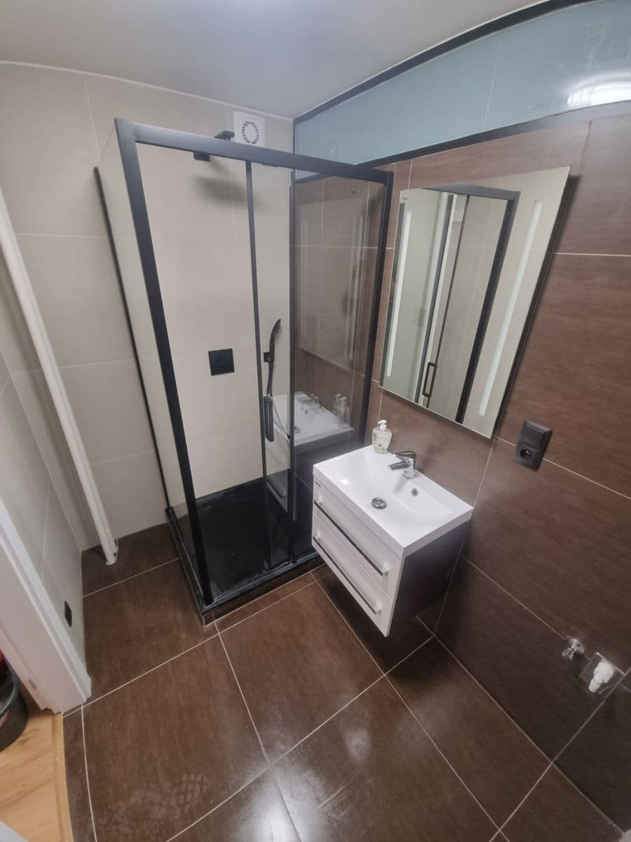 Pronájem bytu 3+1 75 m², Žerotínovo nám., Přerov, Olomoucký kraj Pronájem bytu 3+1 75 m², Žerotínovo nám., Přerov, Olomoucký kraj