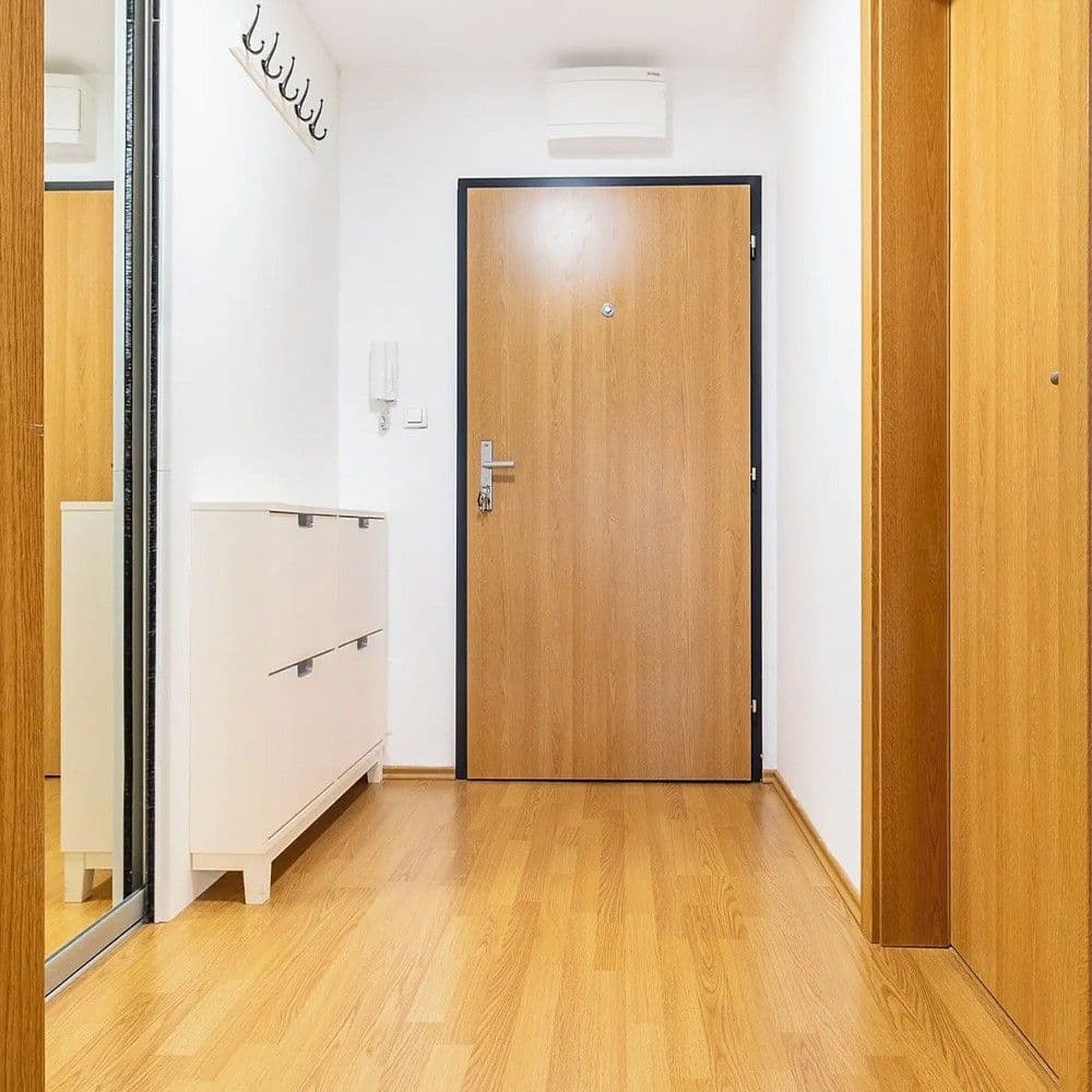 Pronájem bytu 1+1 71 m², Žitná, Hostivice, Středočeský kraj Pronájem bytu 1+1 71 m², Žitná, Hostivice, Středočeský kraj