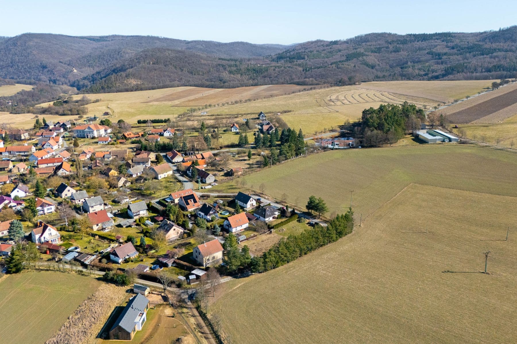 Prodej pozemku 593 m², Skryje, Středočeský kraj Prodej pozemku 593 m², Skryje, Středočeský kraj