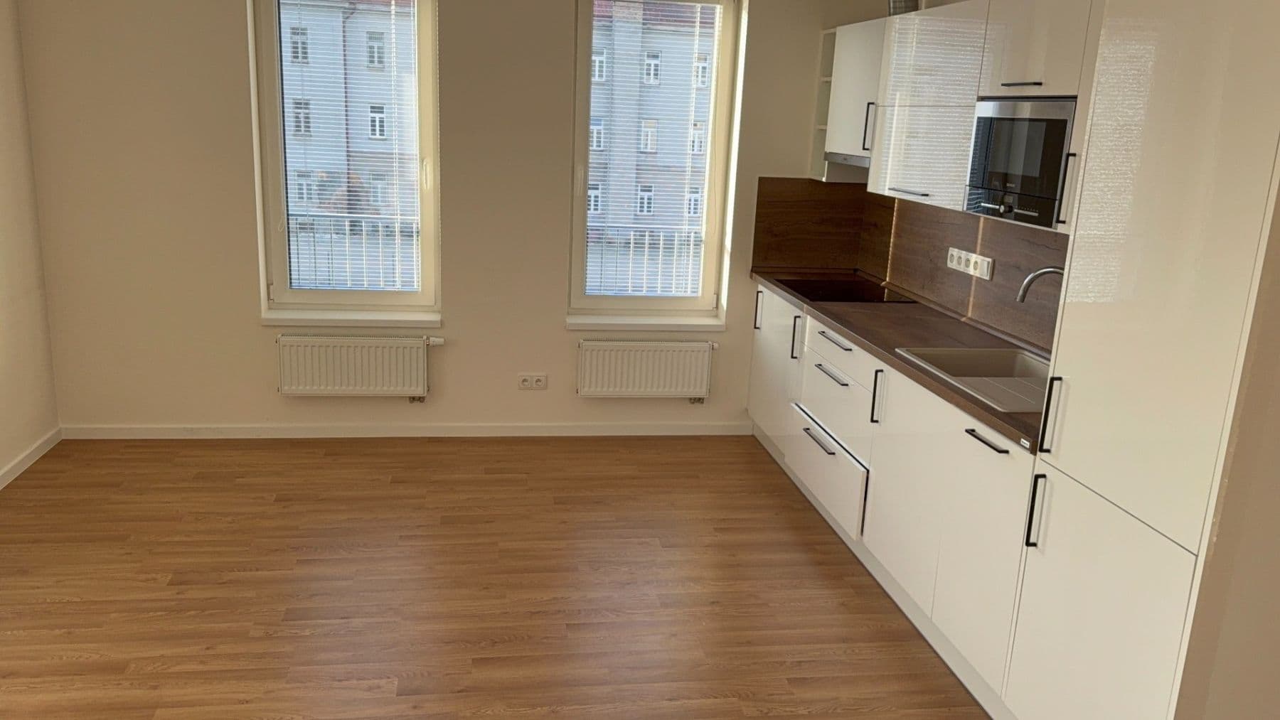 Pronájem bytu Garsoniéra 30 m², 102. pluku, Benešov, Středočeský kraj Pronájem bytu Garsoniéra 30 m², 102. pluku, Benešov, Středočeský kraj