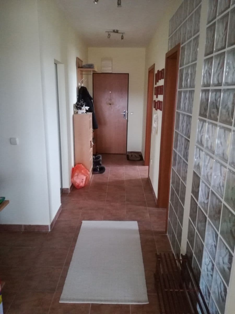 Pronájem bytu 2+1 72 m², Nejedlého, Dúbravka, Bratislavský kraj Pronájem bytu 2+1 72 m², Nejedlého, Dúbravka, Bratislavský kraj