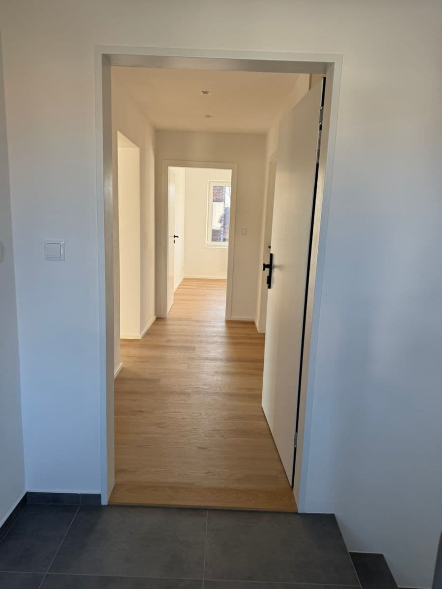 Pronájem bytu 3+kk 60 m², U Cihelny, Unhošť, Středočeský kraj Pronájem bytu 3+kk 60 m², U Cihelny, Unhošť, Středočeský kraj