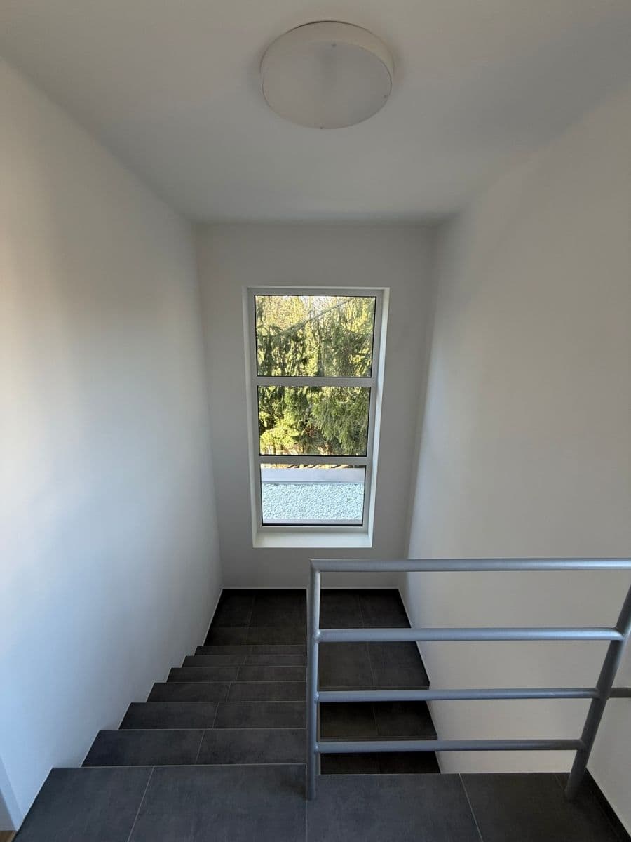 Pronájem bytu 3+kk 60 m², U Cihelny, Unhošť, Středočeský kraj Pronájem bytu 3+kk 60 m², U Cihelny, Unhošť, Středočeský kraj