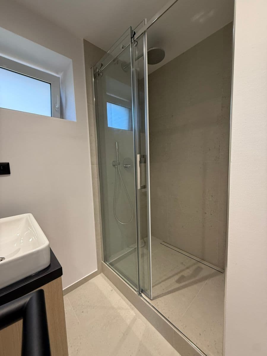 Pronájem bytu 3+kk 60 m², U Cihelny, Unhošť, Středočeský kraj Pronájem bytu 3+kk 60 m², U Cihelny, Unhošť, Středočeský kraj