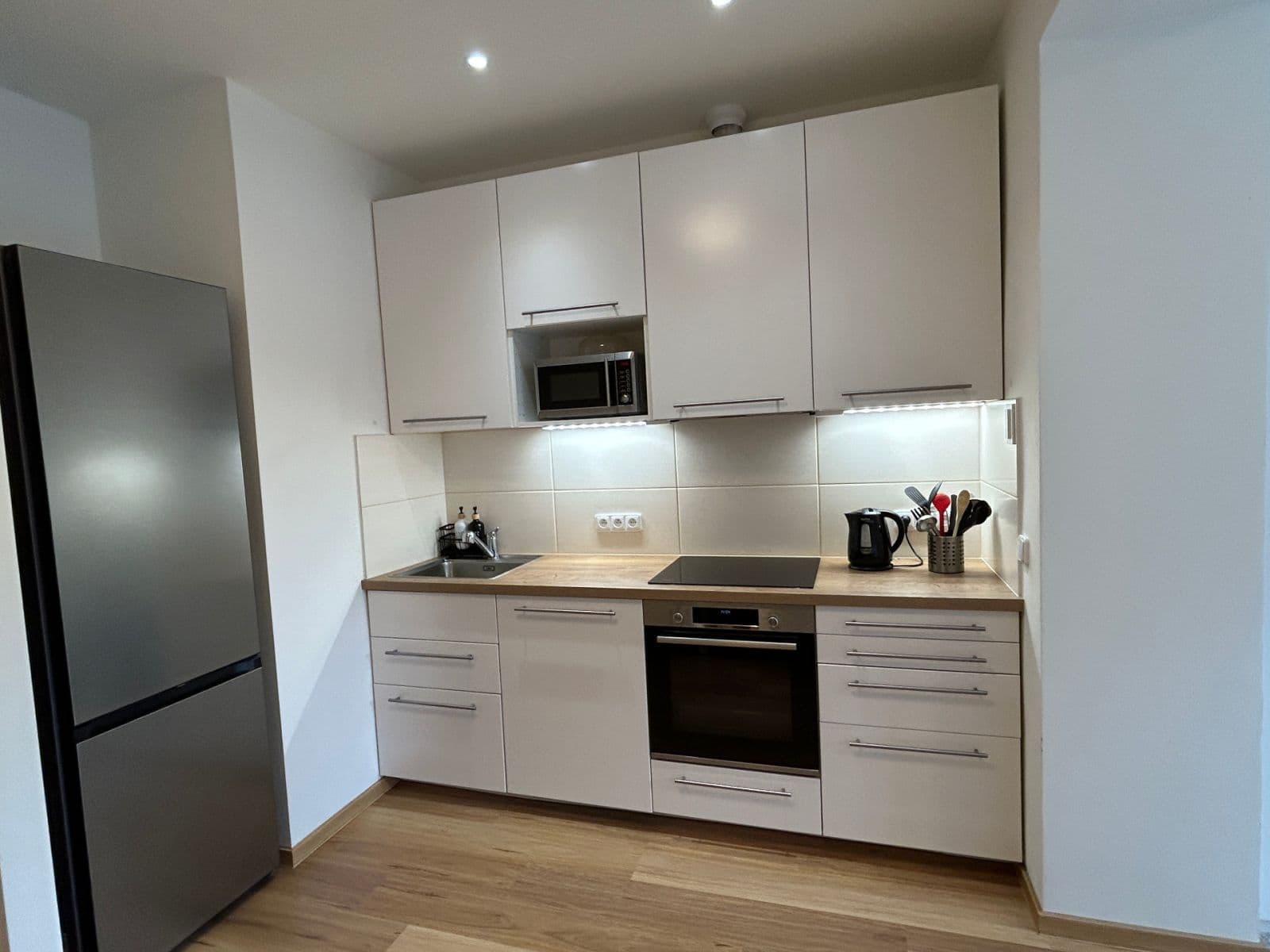 Pronájem bytu 1+kk 40 m², Špotzova, Praha, Praha Pronájem bytu 1+kk 40 m², Špotzova, Praha, Praha