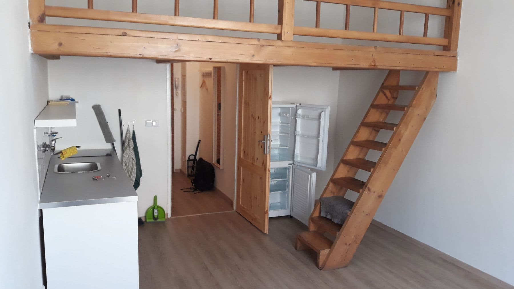 Pronájem bytu 1+kk 26 m², Záběhlická, Praha, Praha Pronájem bytu 1+kk 26 m², Záběhlická, Praha, Praha