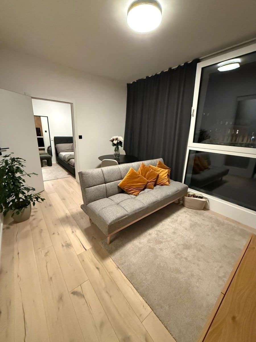 Pronájem bytu 2+kk 34 m², Krymská, Praha, Praha Pronájem bytu 2+kk 34 m², Krymská, Praha, Praha