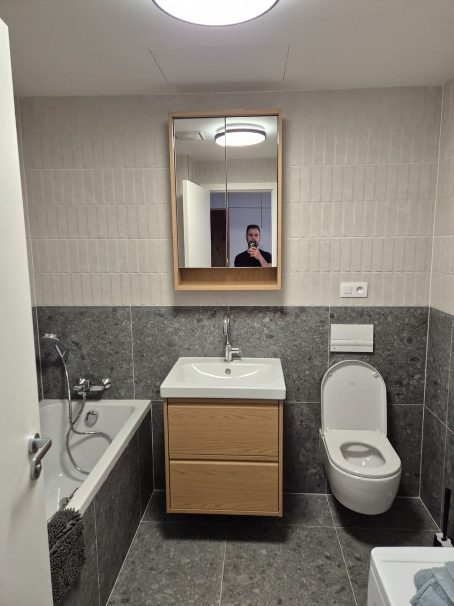 Pronájem bytu 1+kk 35 m², Bratislavská, Brno, Jihomoravský kraj Pronájem bytu 1+kk 35 m², Bratislavská, Brno, Jihomoravský kraj