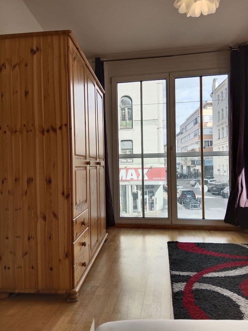 Pronájem bytu 3+1 56 m², Reinprechtsdorferstr.63, Wien, Wien Pronájem bytu 3+1 56 m², Reinprechtsdorferstr.63, Wien, Wien