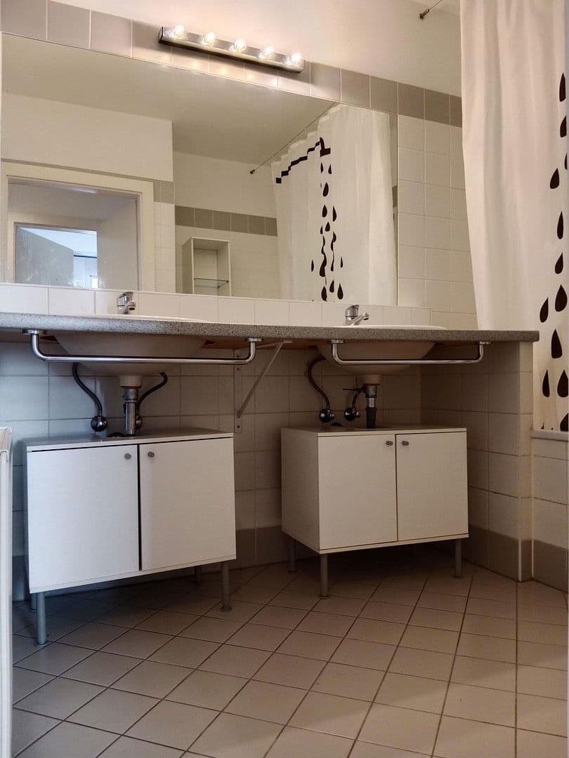 Pronájem bytu 3+1 56 m², Reinprechtsdorferstr.63, Wien, Wien Pronájem bytu 3+1 56 m², Reinprechtsdorferstr.63, Wien, Wien