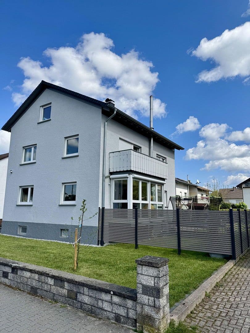 Prodej domu 180 m², pozemek 698 m², Merkurstraße 28, Muggensturm, Bádensko-Württembersko Prodej domu 180 m², pozemek 698 m², Merkurstraße 28, Muggensturm, Bádensko-Württembersko