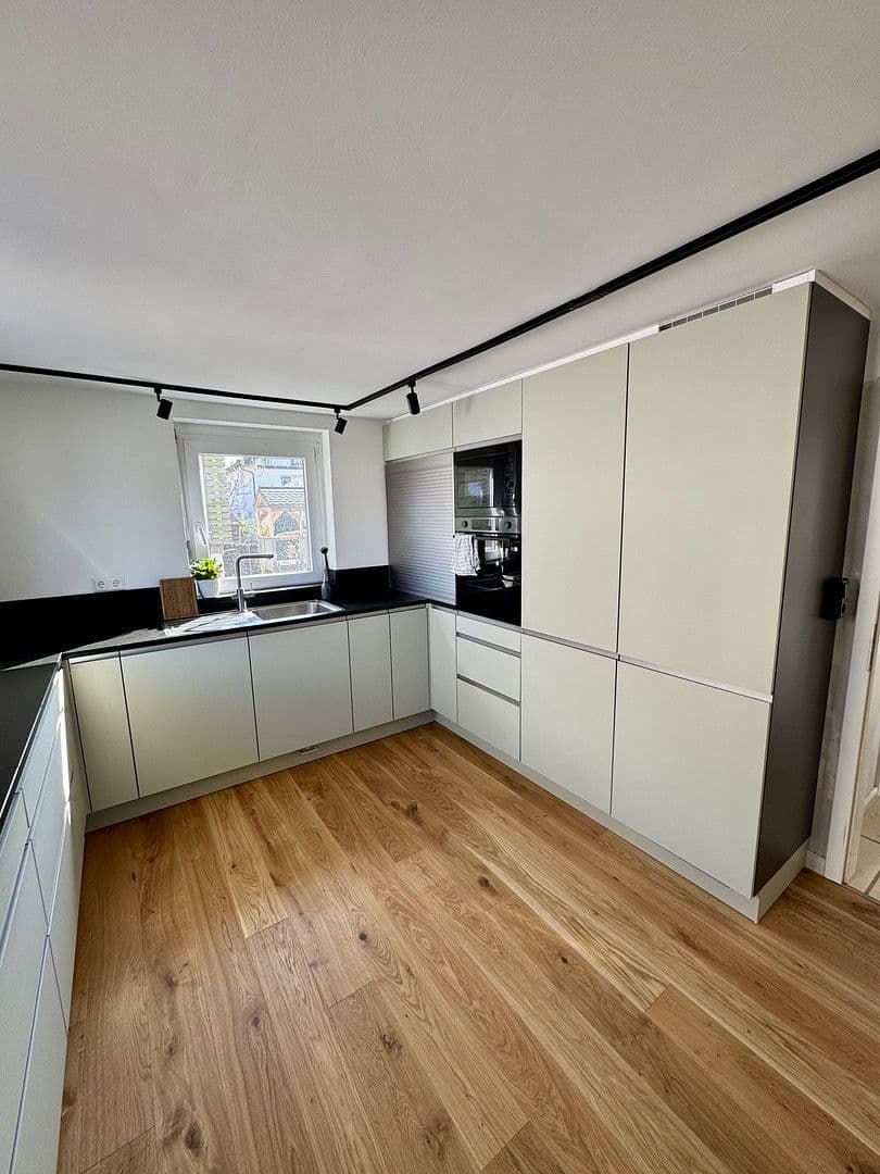 Prodej domu 180 m², pozemek 698 m², Merkurstraße 28, Muggensturm, Bádensko-Württembersko Prodej domu 180 m², pozemek 698 m², Merkurstraße 28, Muggensturm, Bádensko-Württembersko