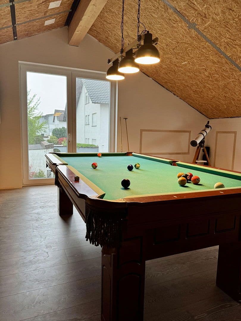 Prodej domu 180 m², pozemek 698 m², Merkurstraße 28, Muggensturm, Bádensko-Württembersko Prodej domu 180 m², pozemek 698 m², Merkurstraße 28, Muggensturm, Bádensko-Württembersko