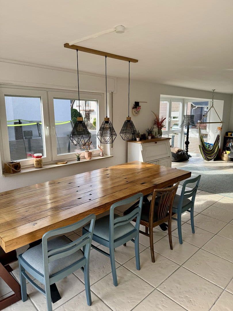 Prodej domu 180 m², pozemek 698 m², Merkurstraße 28, Muggensturm, Bádensko-Württembersko Prodej domu 180 m², pozemek 698 m², Merkurstraße 28, Muggensturm, Bádensko-Württembersko