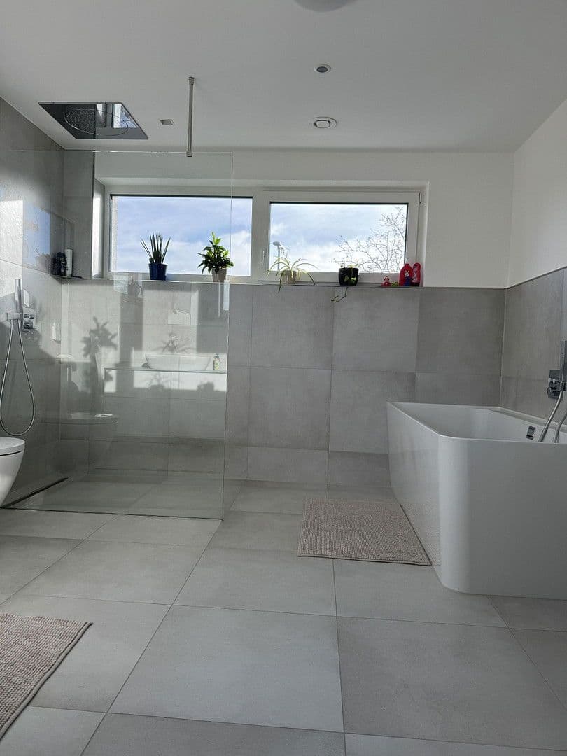 Pronájem domu 226 m², pozemek 540 m², Renningen, Bádensko-Württembersko Pronájem domu 226 m², pozemek 540 m², Renningen, Bádensko-Württembersko