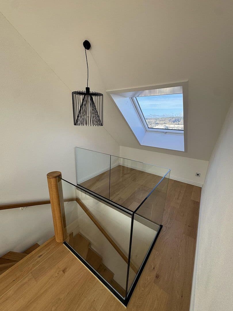 Pronájem domu 226 m², pozemek 540 m², Renningen, Bádensko-Württembersko Pronájem domu 226 m², pozemek 540 m², Renningen, Bádensko-Württembersko