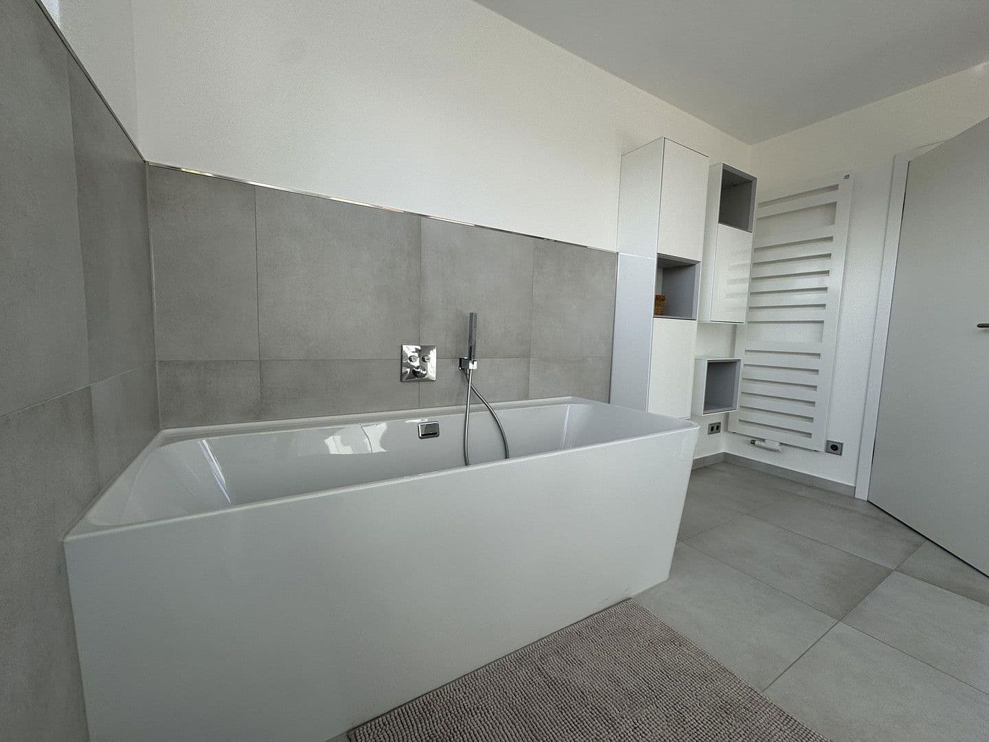 Pronájem domu 226 m², pozemek 540 m², Renningen, Bádensko-Württembersko Pronájem domu 226 m², pozemek 540 m², Renningen, Bádensko-Württembersko